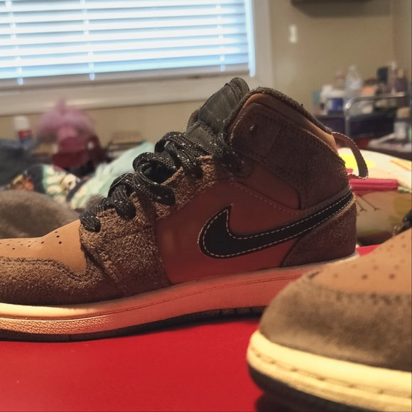 Jordan 1 Mid SE Dark Chocolate - Picture 9 of 10